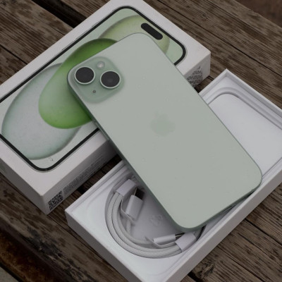 iPhone 15 128 GB Green